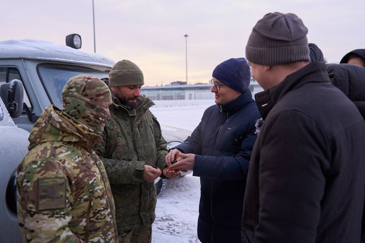 5 автомобилей от сотрудников министерства и социальных учреждений региона были переданы нижегородским бойцам в зону СВО