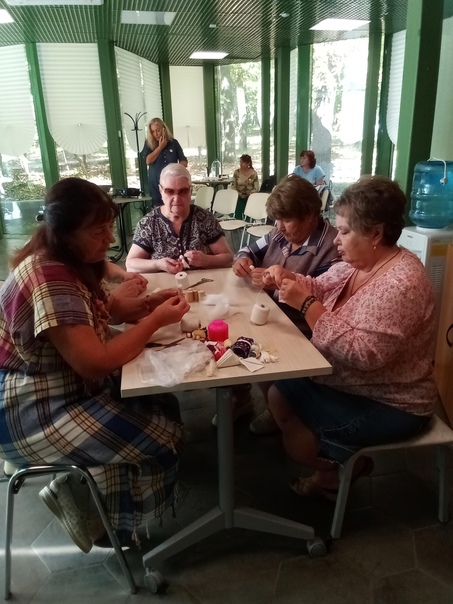 Волонтеры «серебряного возраста» от «ЦентрУм» Кстовского муниципального округа провели мастер-классы