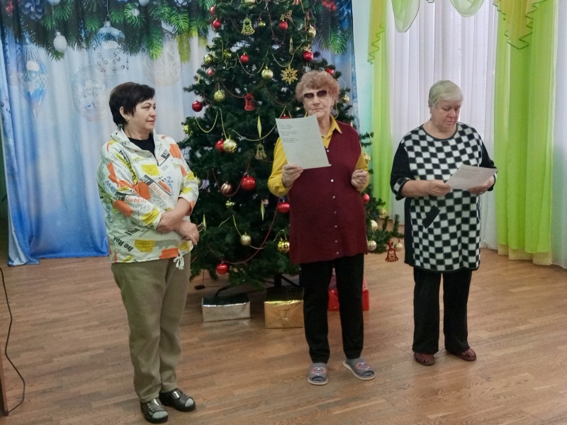 Развлекательная программа «И вот пришла красавица русская – зима».